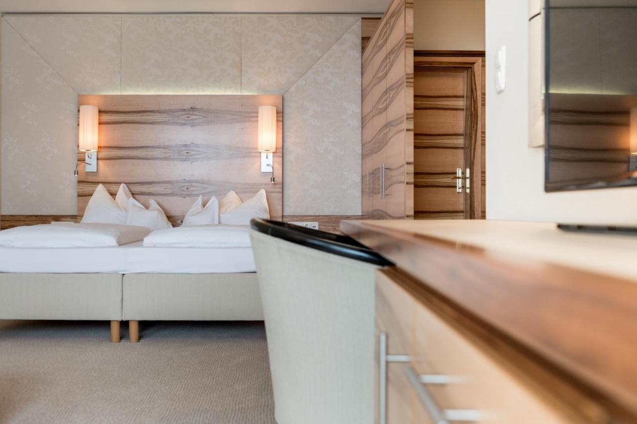 Hotel Olympia โอเบอร์กัวร์เกิล ภายนอก รูปภาพ
