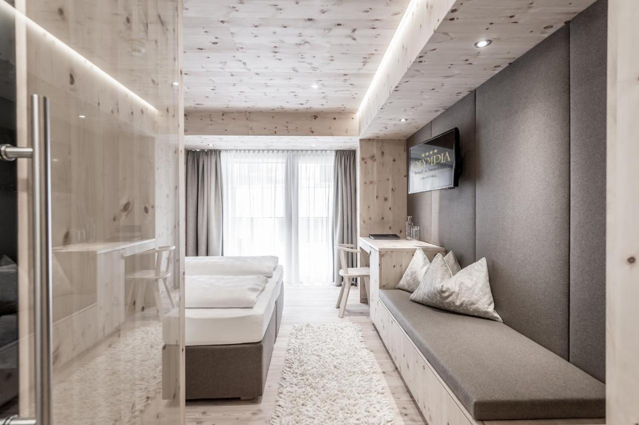 Hotel Olympia โอเบอร์กัวร์เกิล ภายนอก รูปภาพ
