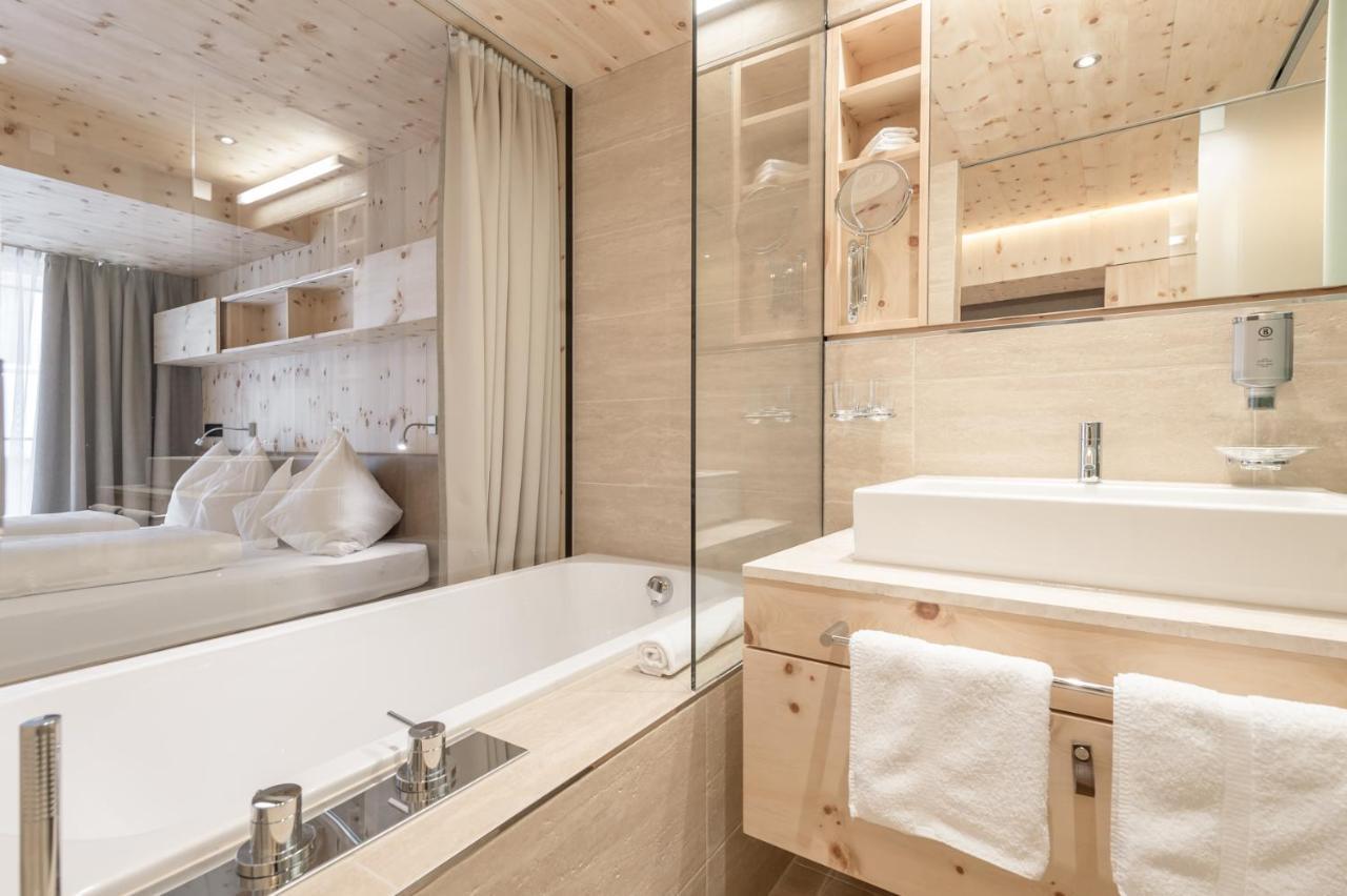 Hotel Olympia โอเบอร์กัวร์เกิล ภายนอก รูปภาพ